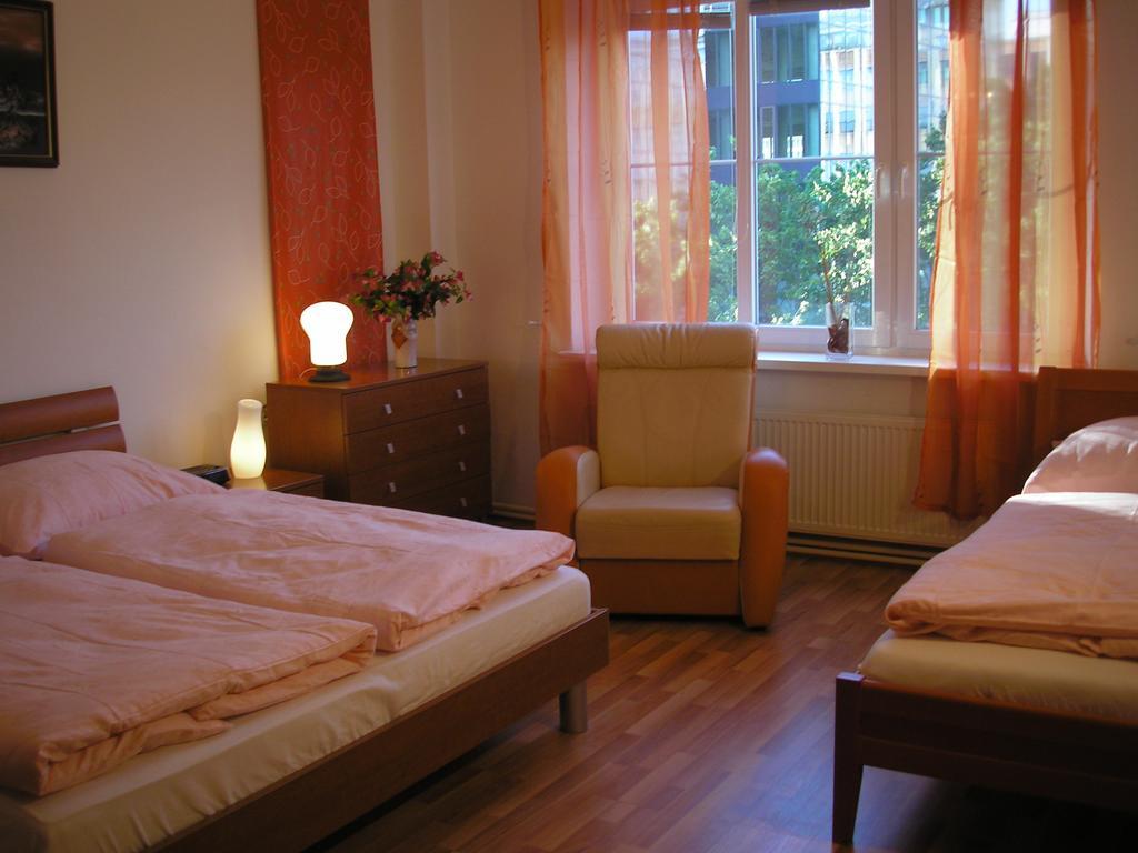 Vacation Apartment Up To 10 Bratislava Værelse billede